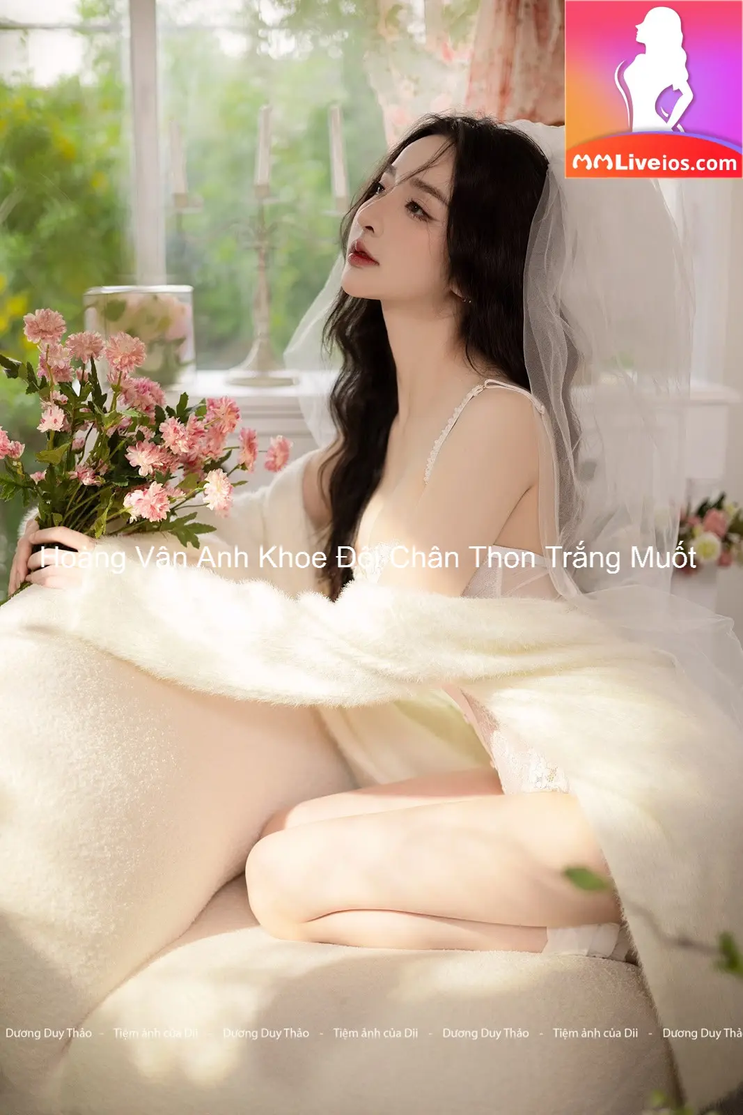 Hoàng Vân Anh Khoe Đôi Chân Thon Trắng Muốt 6