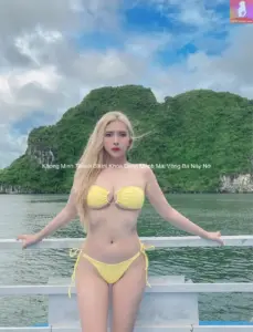 Khổng Minh Thanh Bikini Khoe Dáng Mảnh Mai Vòng Ba Nảy Nở 2